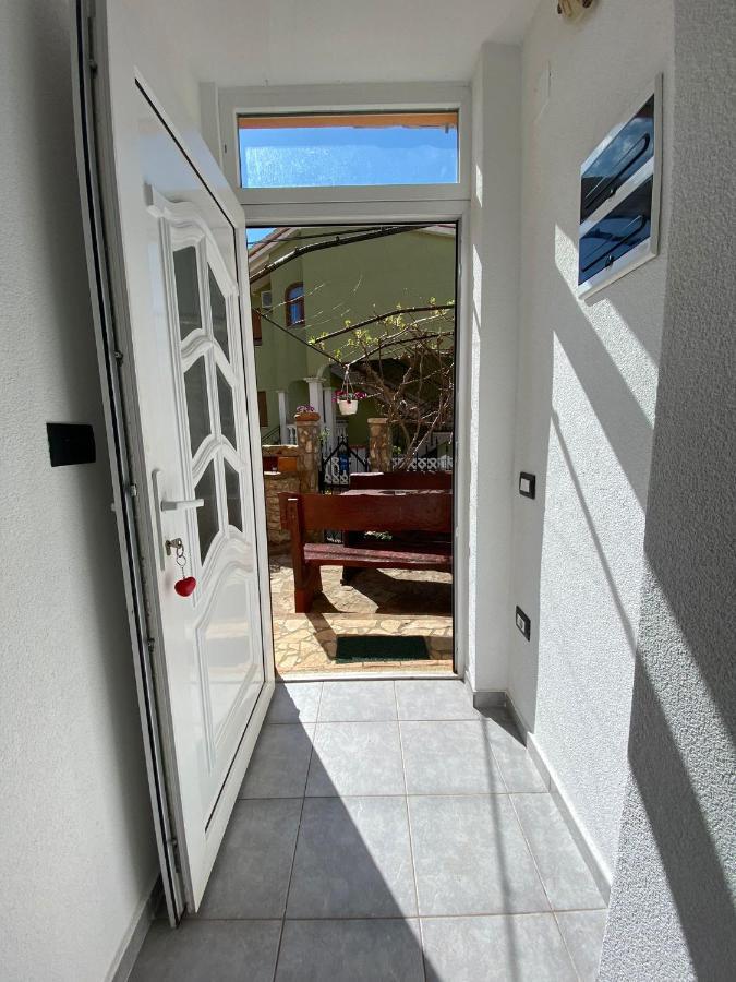 Galižana Studio Apartment Elsa מראה חיצוני תמונה