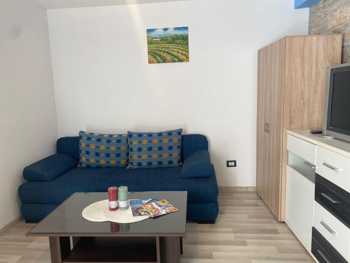 Galižana Studio Apartment Elsa מראה חיצוני תמונה