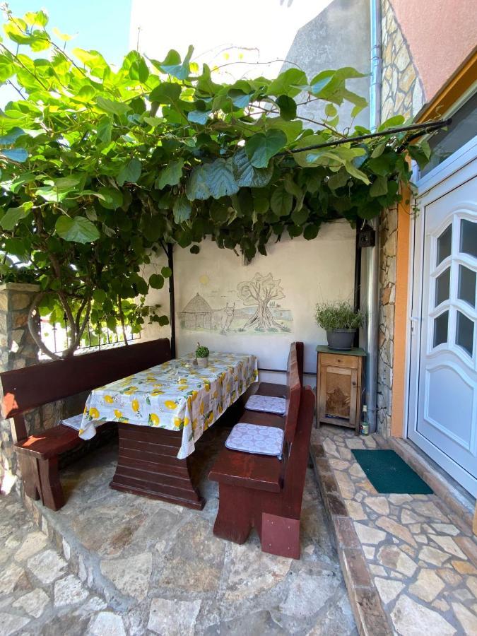 Galižana Studio Apartment Elsa מראה חיצוני תמונה